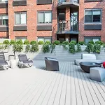 Central Chelsea 1Br W Gym Balcony Doorman Nyc-33