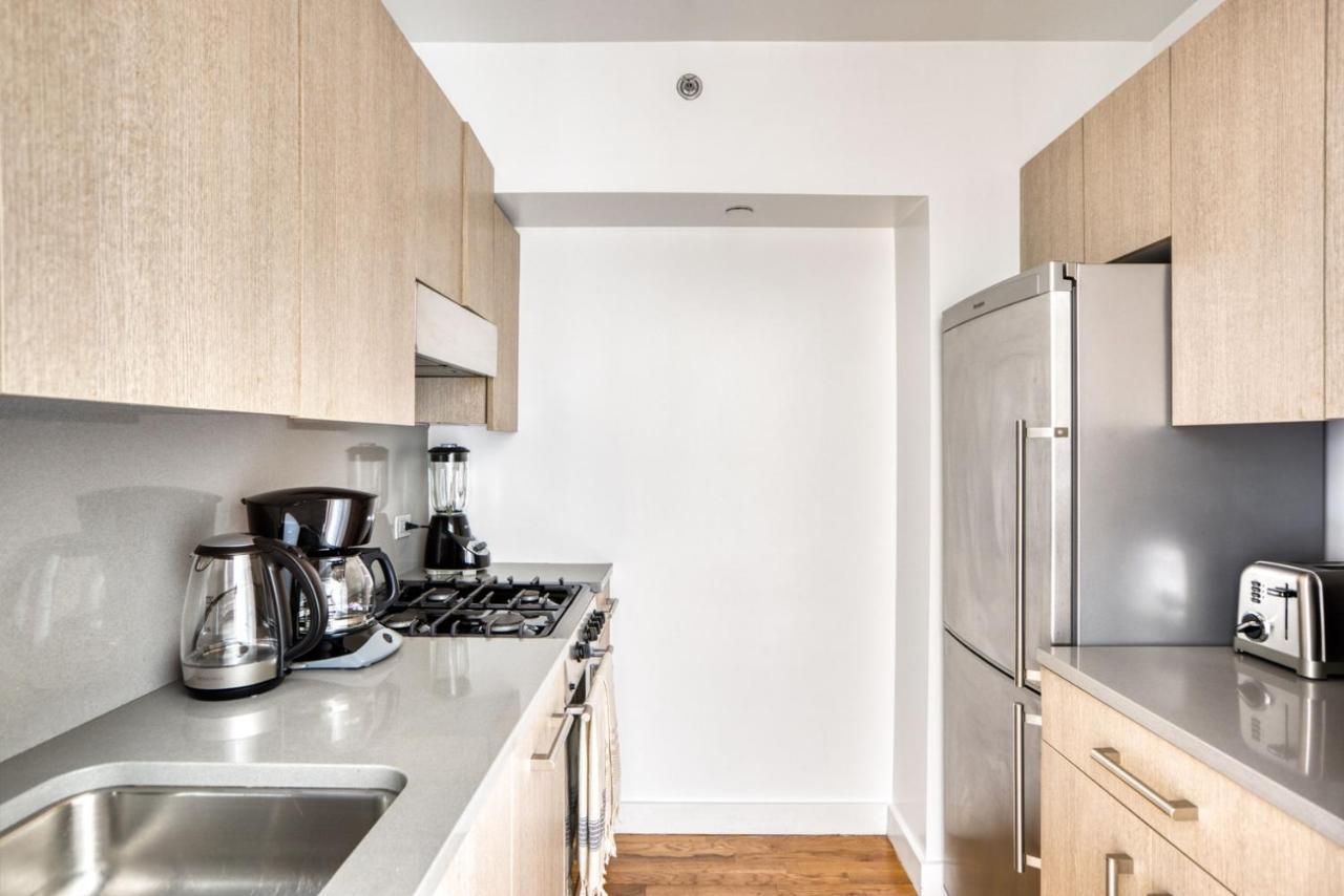 Central Chelsea 1br W Gym Balcony Doorman Nyc-33 *