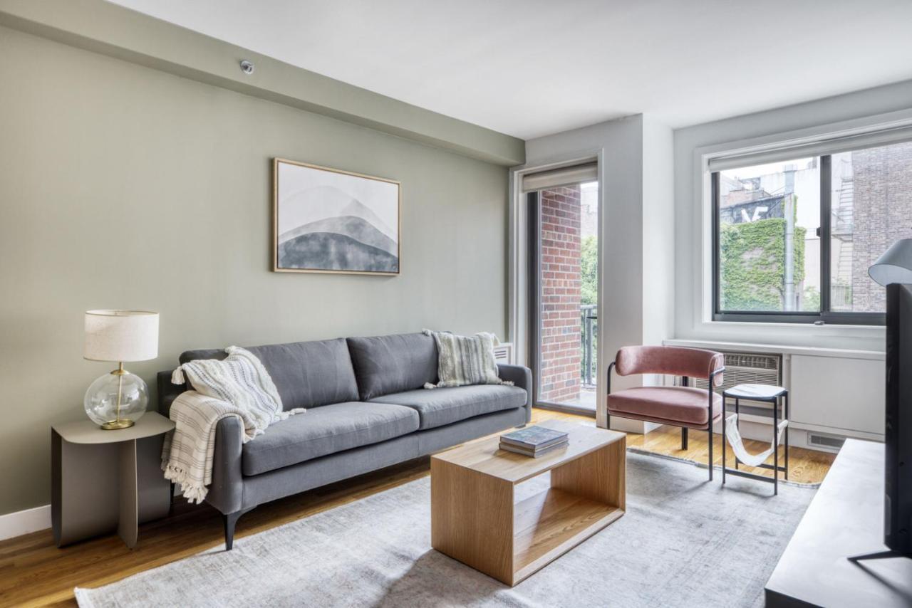 Central Chelsea 1br W Gym Balcony Doorman Nyc-33 Apartment New York
