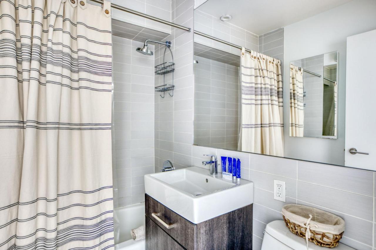Apartment Central Chelsea 1br W Gym Balcony Doorman Nyc-33