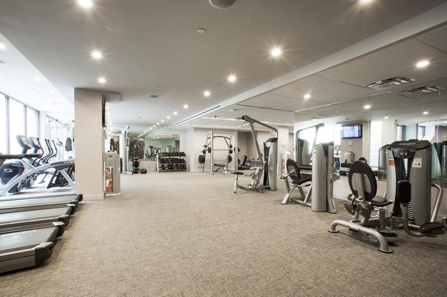 Central Chelsea 1br W Gym Balcony Doorman Nyc-33